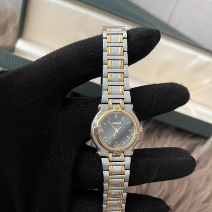 Preloved Authentic Gucci 9000L Two-Tone Black Dial Vintage Watch