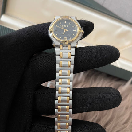 Preloved Authentic Gucci 9000L Two-Tone Black Dial Vintage Watch