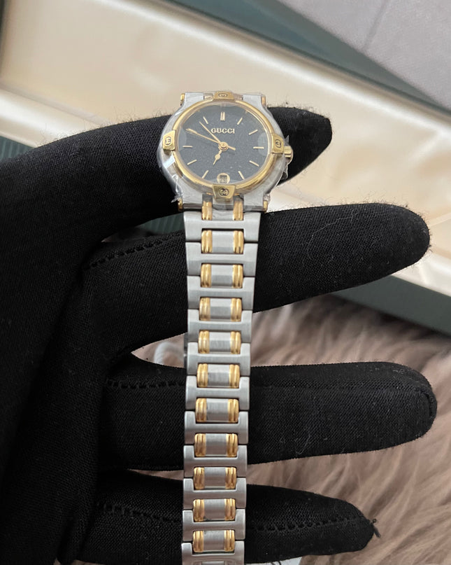 Preloved Authentic Gucci 9000L Two-Tone Black Dial Vintage Watch