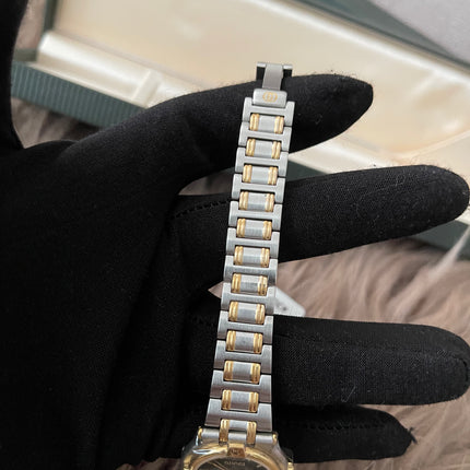 Preloved Authentic Gucci 9000L Two-Tone Black Dial Vintage Watch