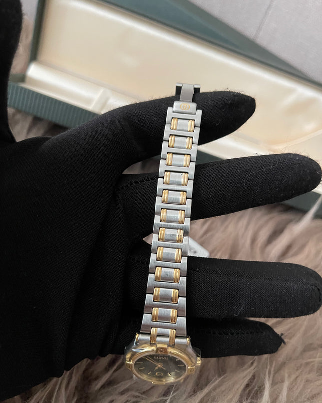 Preloved Authentic Gucci 9000L Two-Tone Black Dial Vintage Watch