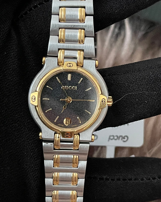 Preloved Authentic Gucci 9000L Two-Tone Black Dial Vintage Watch