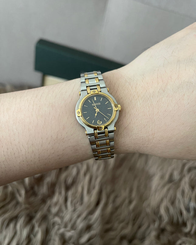 Preloved Authentic Gucci 9000L Two-Tone Black Dial Vintage Watch