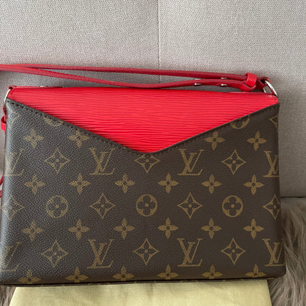 Preloved Authentic  Louis Vuitton Saint Michel Epi leather flap