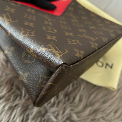 Preloved Authentic  Louis Vuitton Saint Michel Epi leather flap