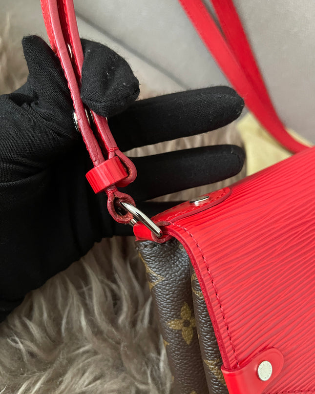 Preloved Authentic  Louis Vuitton Saint Michel Epi leather flap