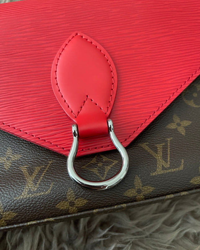 Preloved Authentic  Louis Vuitton Saint Michel Epi leather flap