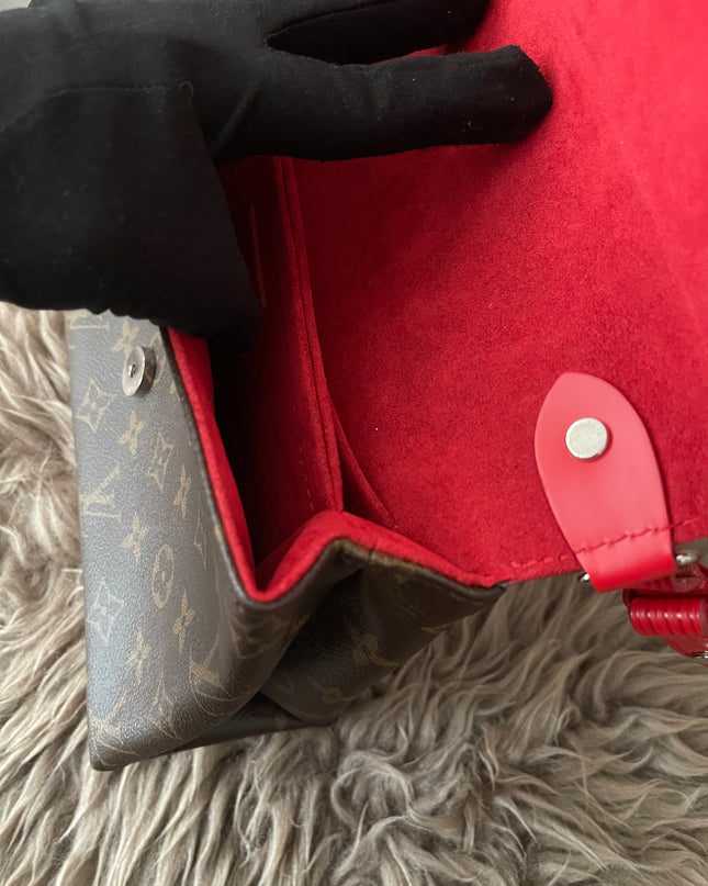 Preloved Authentic  Louis Vuitton Saint Michel Epi leather flap