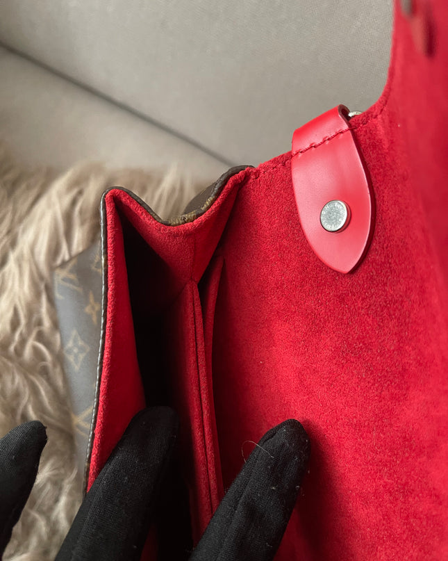 Preloved Authentic  Louis Vuitton Saint Michel Epi leather flap