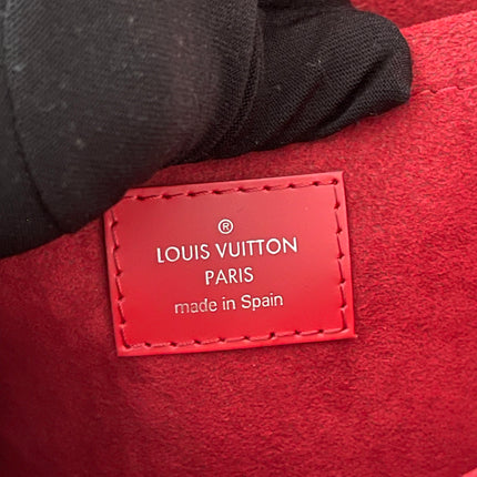 Preloved Authentic  Louis Vuitton Saint Michel Epi leather flap