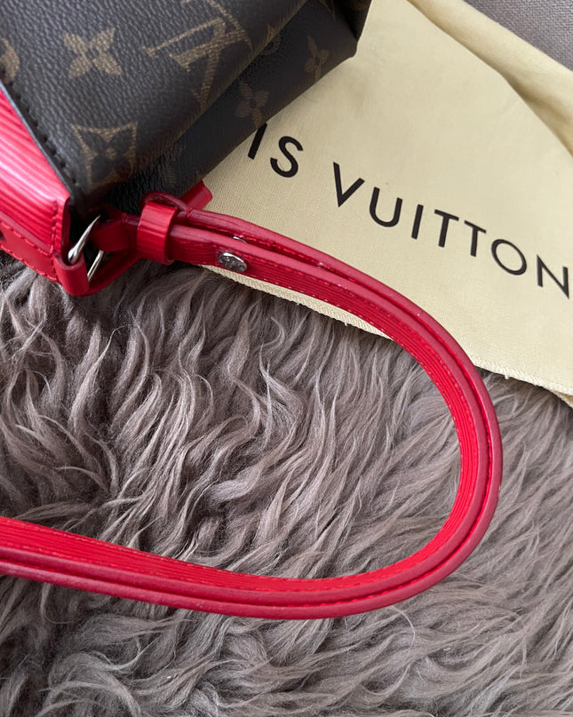 Preloved Authentic  Louis Vuitton Saint Michel Epi leather flap