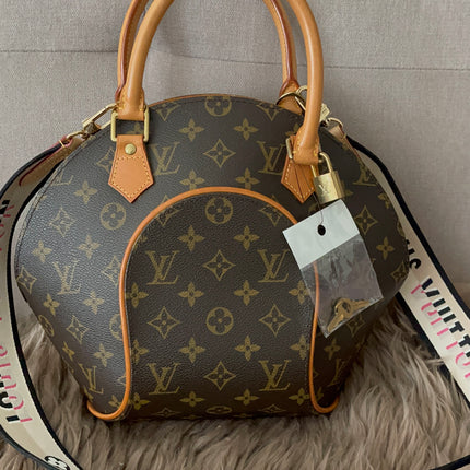 Preloved Authentic Unused Louis Vuitton logo jacquard canvas shoulder strap