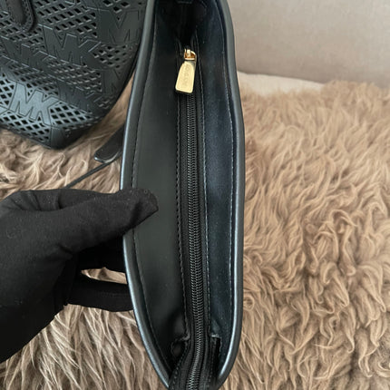 Preloved Authentic Unused Michael Kors Kimber Small 2-in-1 Perforated & Embossed Faux Leather Tote Bag