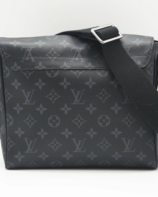 Preloved Authentic Rank A LOUIS VUITTON Eclipse District PM
