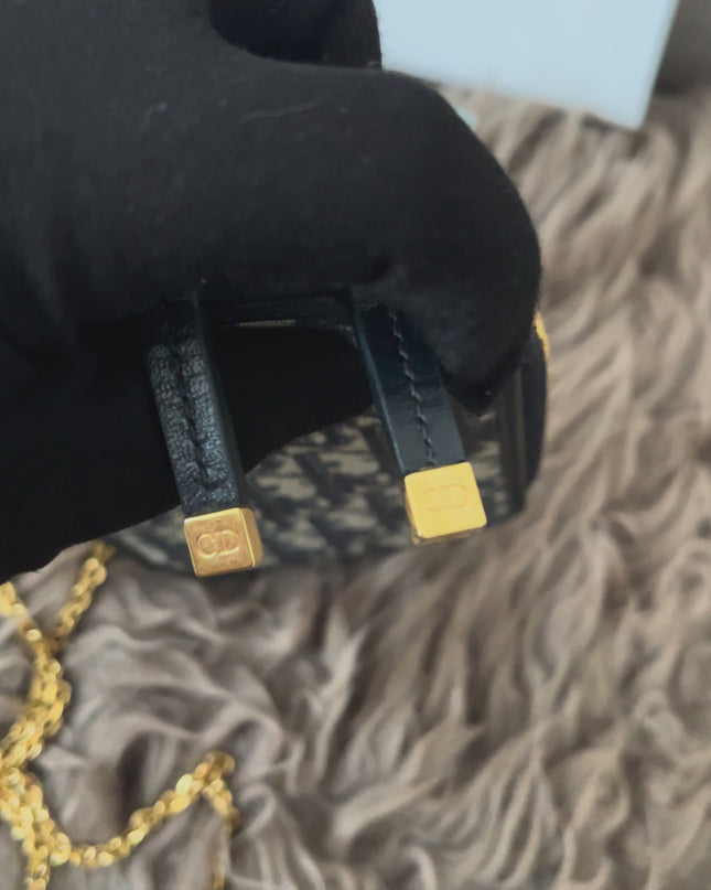 Preloved Christian Rank A Dior 30 Montaigne Call'in Dior Phone Holder.