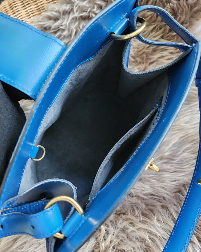 Louis Vuitton Cluny Shoulder Bag