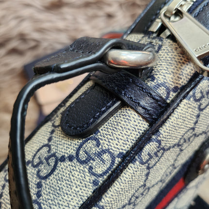 Gucci Beige/Navy Blue GG Supreme