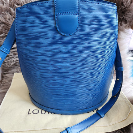 Louis Vuitton Cluny Shoulder Bag