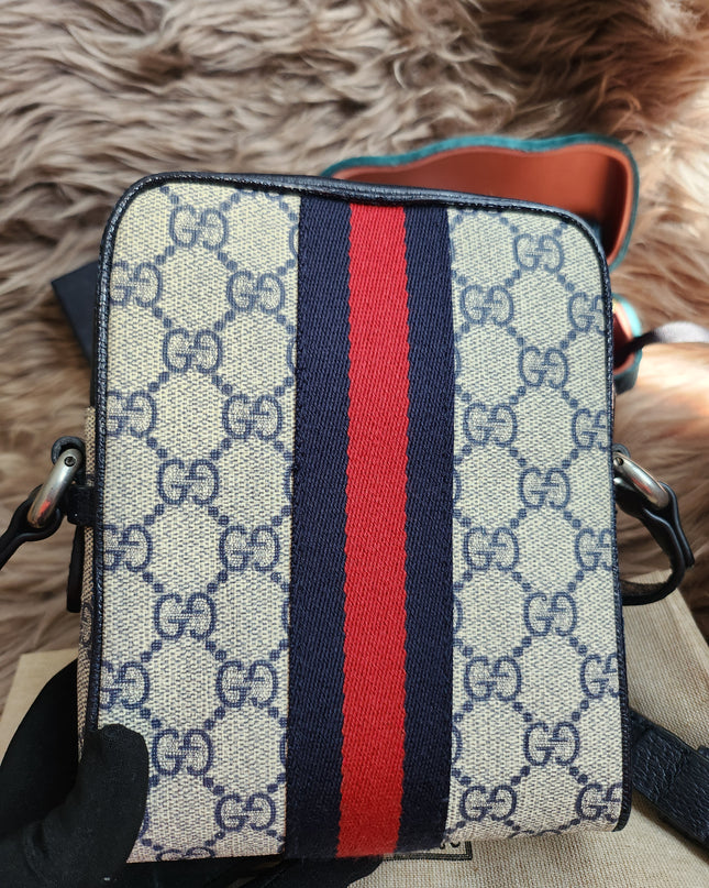 Gucci Beige/Navy Blue GG Supreme