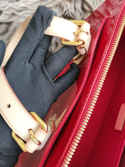 Louis Vuitton Monogram Vernis Rosewood Avenue shoulder bag
