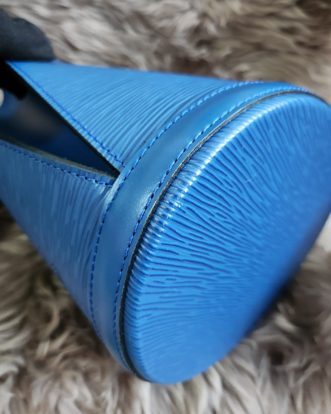 Louis Vuitton Cluny Shoulder Bag