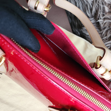 Louis Vuitton Monogram Vernis Rosewood Avenue shoulder bag
