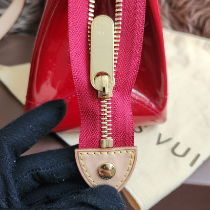 Louis Vuitton Monogram Vernis Rosewood Avenue shoulder bag