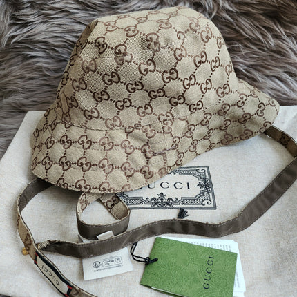 Gucci
Reversible GG & nylon bucket hat