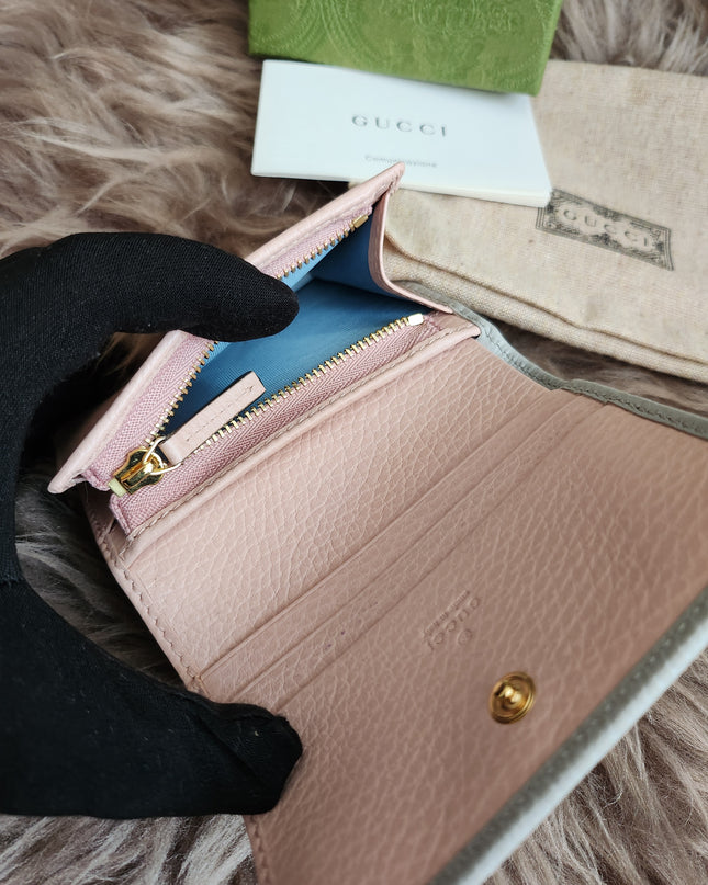 Gucci

GG Marmont card case wallet