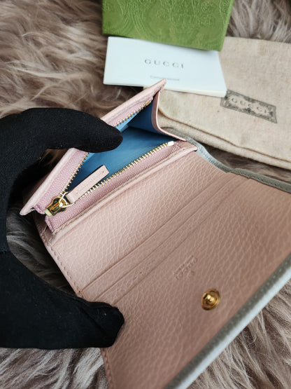 Gucci

GG Marmont card case wallet