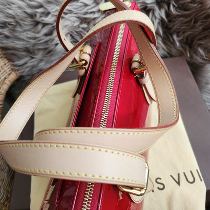 Louis Vuitton Monogram Vernis Rosewood Avenue shoulder bag