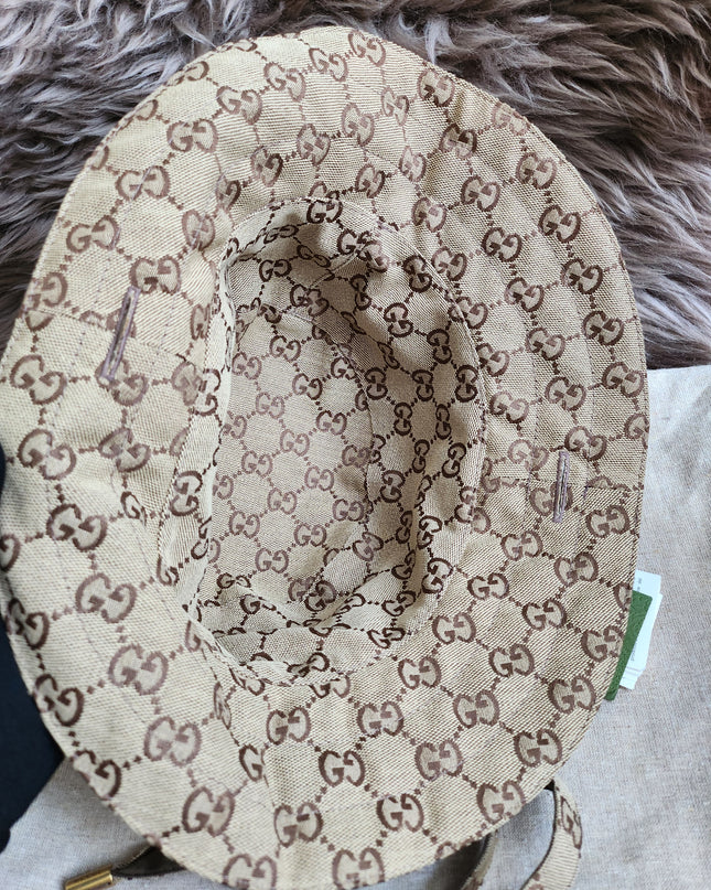 Gucci
Reversible GG & nylon bucket hat
