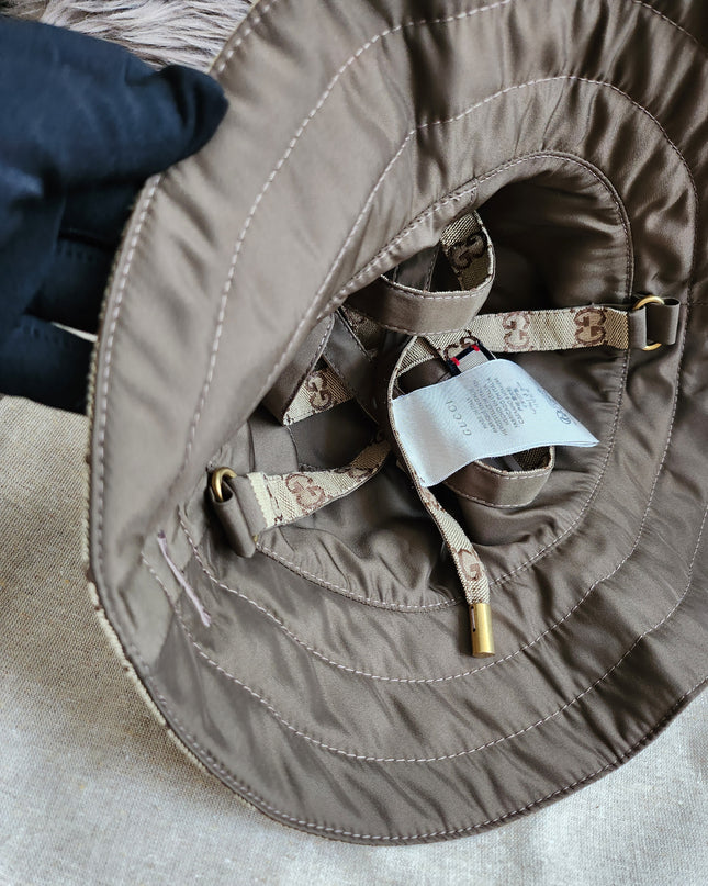 Gucci
Reversible GG & nylon bucket hat