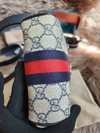 Gucci Beige/Navy Blue GG Supreme