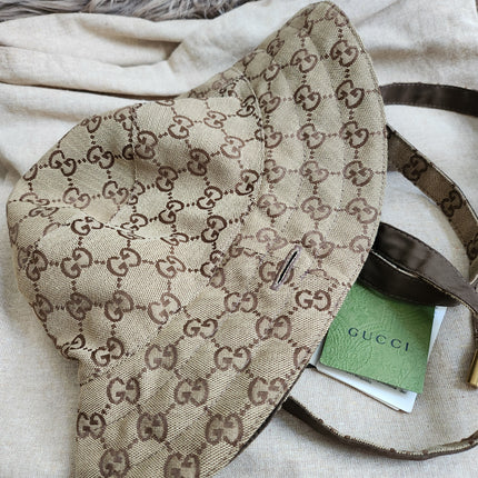 Gucci
Reversible GG & nylon bucket hat