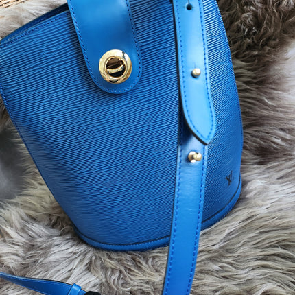 Louis Vuitton Cluny Shoulder Bag
