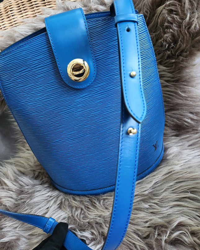 Louis Vuitton Cluny Shoulder Bag