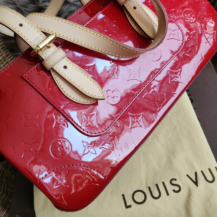Louis Vuitton Monogram Vernis Rosewood Avenue shoulder bag