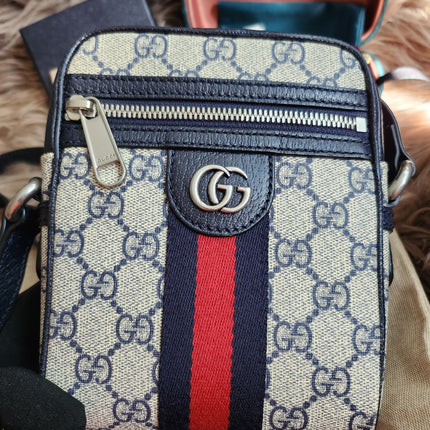 Gucci Beige/Navy Blue GG Supreme