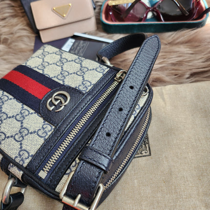 Gucci Beige/Navy Blue GG Supreme