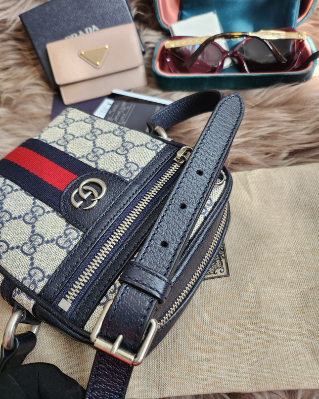 Gucci Beige/Navy Blue GG Supreme