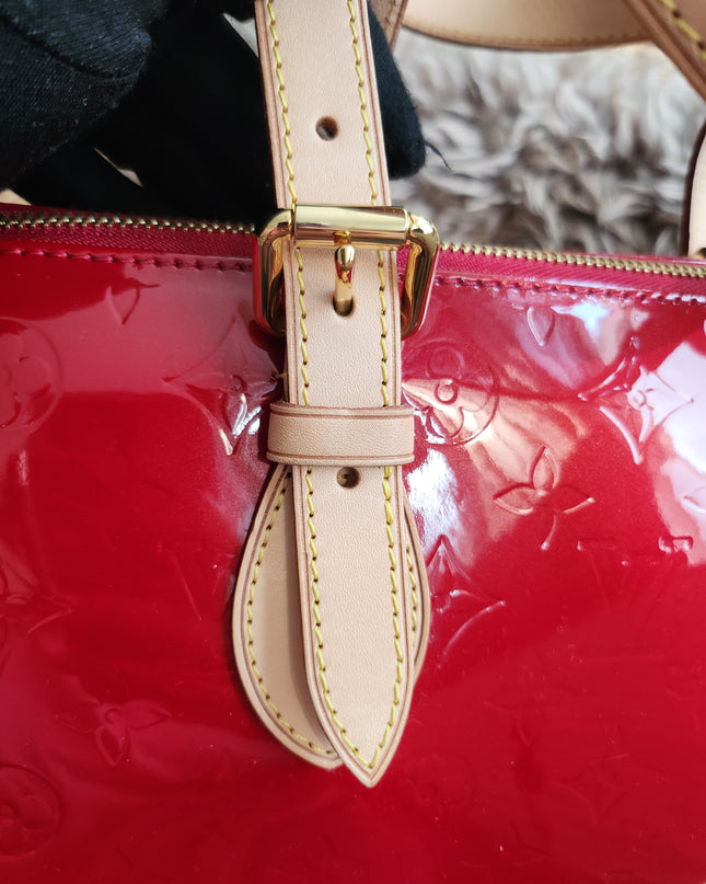 Louis Vuitton Monogram Vernis Rosewood Avenue shoulder bag