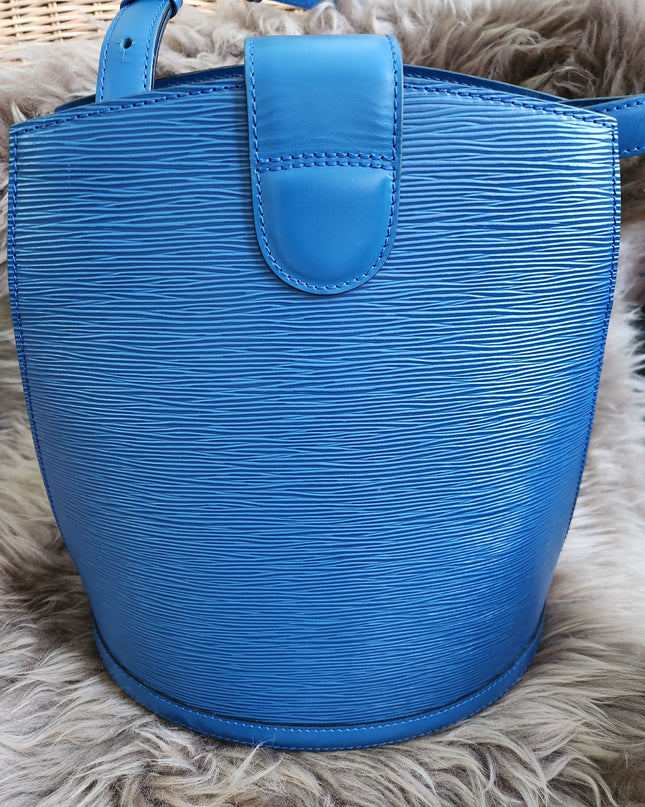 Louis Vuitton Cluny Shoulder Bag