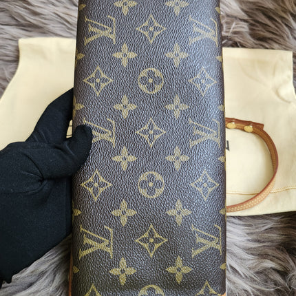 Louis Vuitton
2001 Pochette Twin GM crossbody bag
