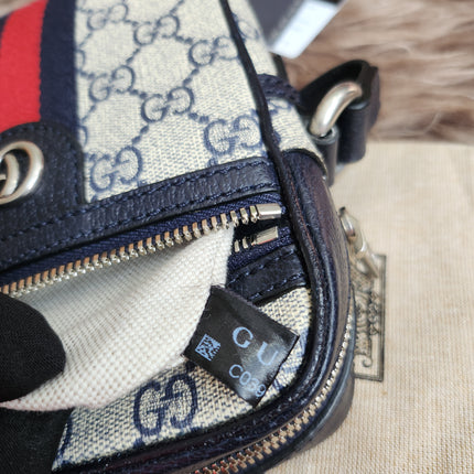 Gucci Beige/Navy Blue GG Supreme