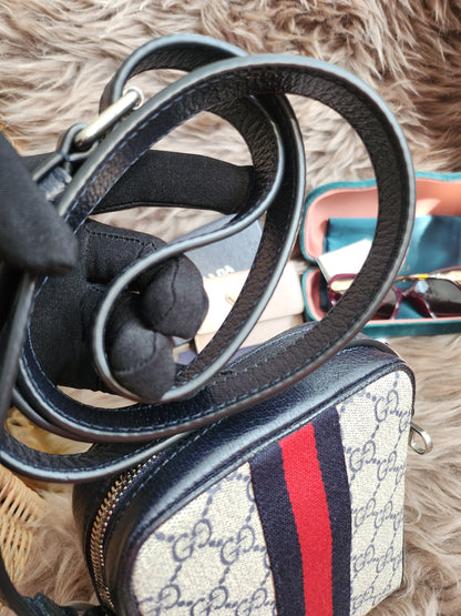 Gucci Beige/Navy Blue GG Supreme