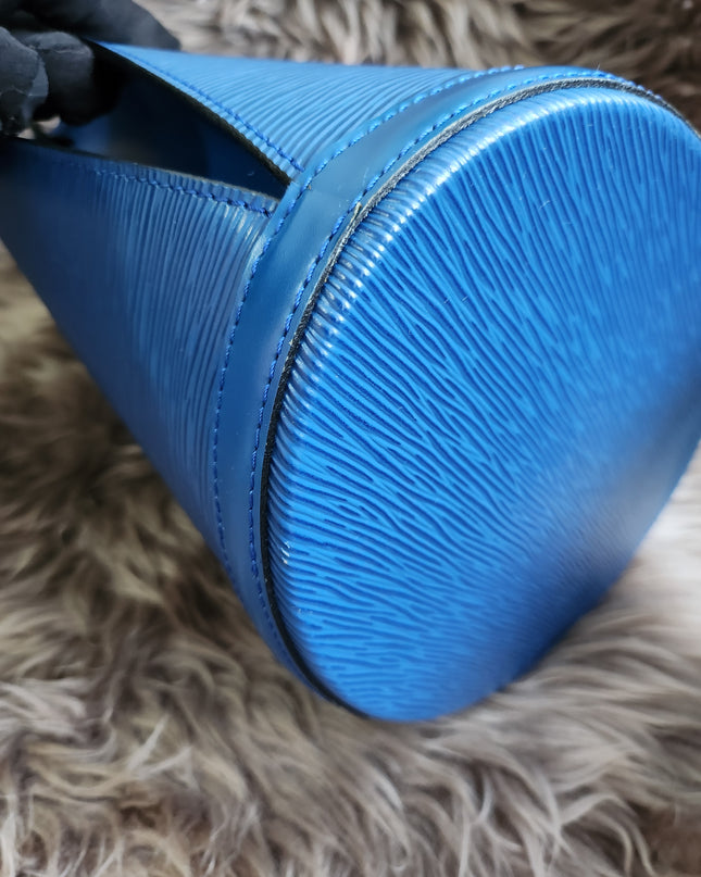 Louis Vuitton Cluny Shoulder Bag
