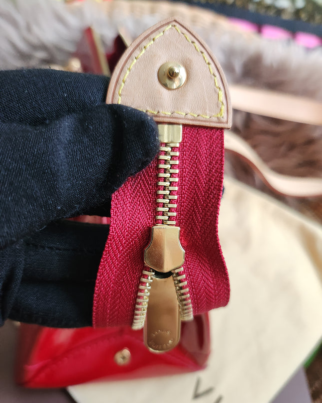 Louis Vuitton Monogram Vernis Rosewood Avenue shoulder bag