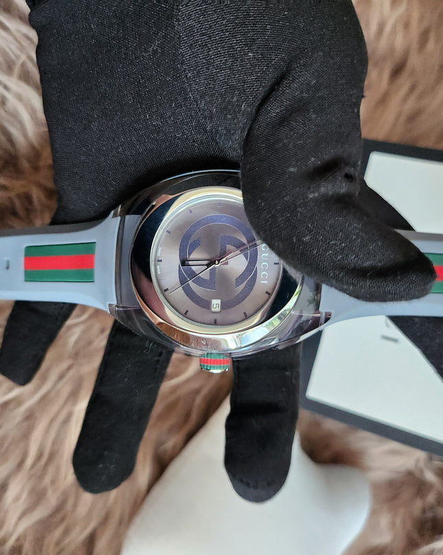 Gucci
Sync Grey Dial and Grey Rubber Strap Unisex Watch 137.1