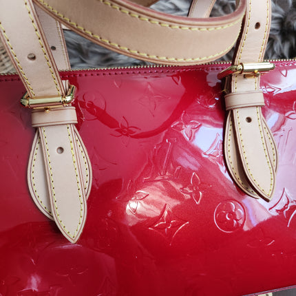 Louis Vuitton Monogram Vernis Rosewood Avenue shoulder bag